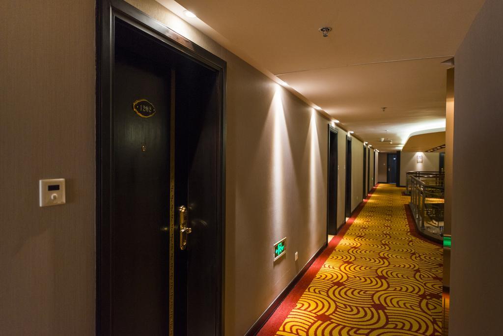 Days Hotel Shanghai Hongkou Forture Dış mekan fotoğraf
